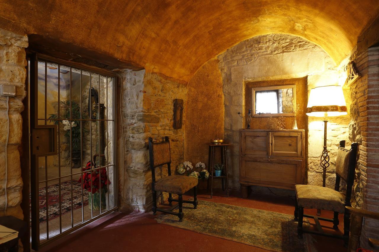 Hostal Blau Peratallada Exteriör bild