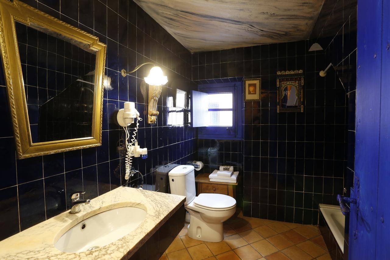 Hostal Blau Peratallada Exteriör bild